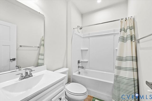 11313 Vulcan Ln, Chester, VA 23831