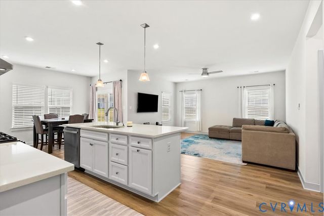 11313 Vulcan Ln, Chester, VA 23831