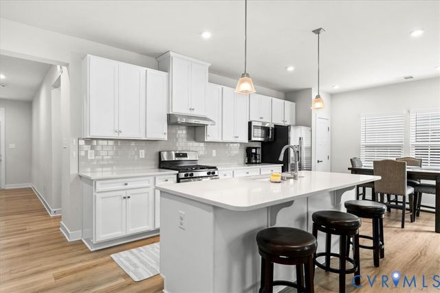 11313 Vulcan Ln, Chester, VA 23831