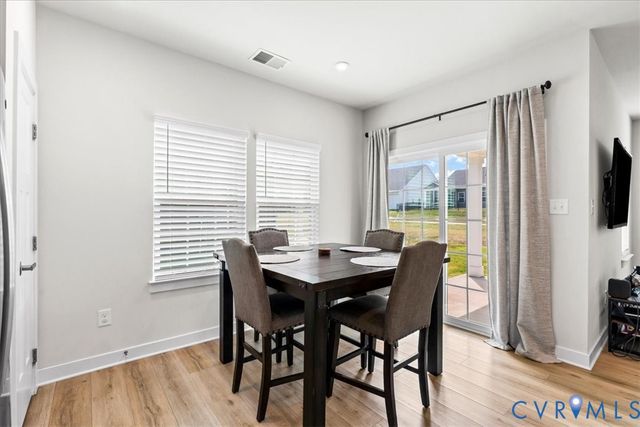 11313 Vulcan Ln, Chester, VA 23831
