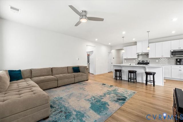11313 Vulcan Ln, Chester, VA 23831