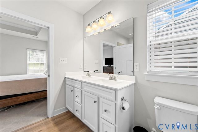 11313 Vulcan Ln, Chester, VA 23831