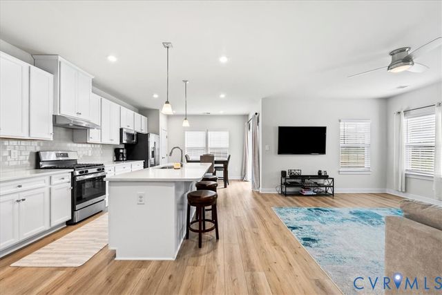 11313 Vulcan Ln, Chester, VA 23831