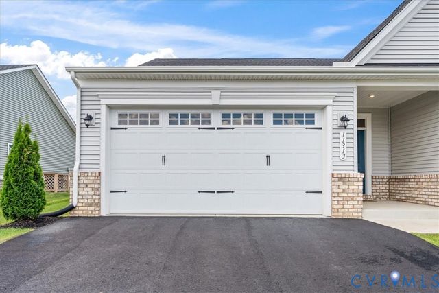 11313 Vulcan Ln, Chester, VA 23831