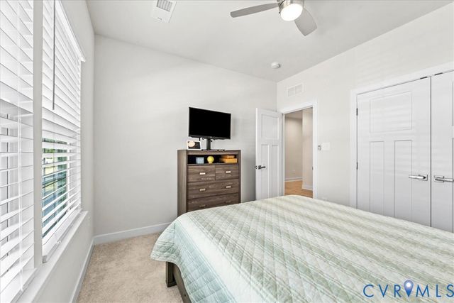 11313 Vulcan Ln, Chester, VA 23831