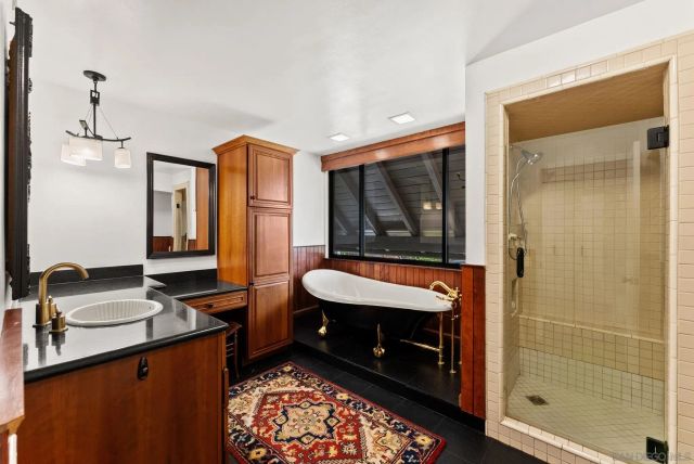 7949 Pasadena Avenue, La Mesa, CA 91941