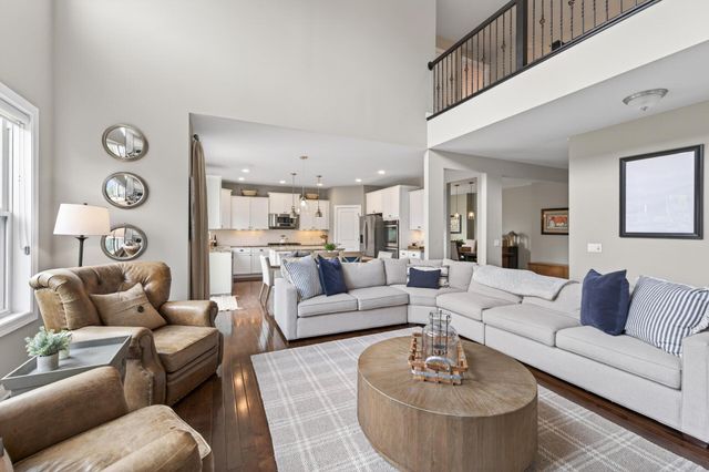 9081 Harrow Way, Eden Prairie, MN 55347