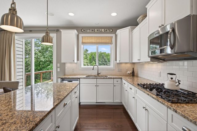 9081 Harrow Way, Eden Prairie, MN 55347
