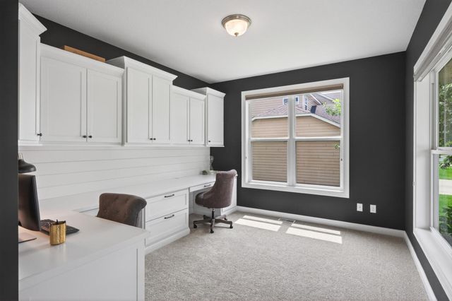 9081 Harrow Way, Eden Prairie, MN 55347