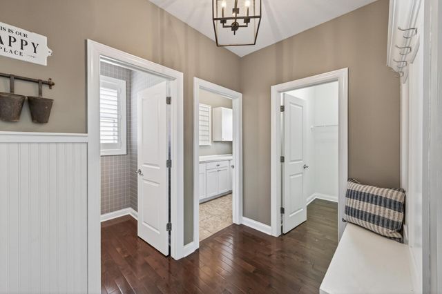 9081 Harrow Way, Eden Prairie, MN 55347