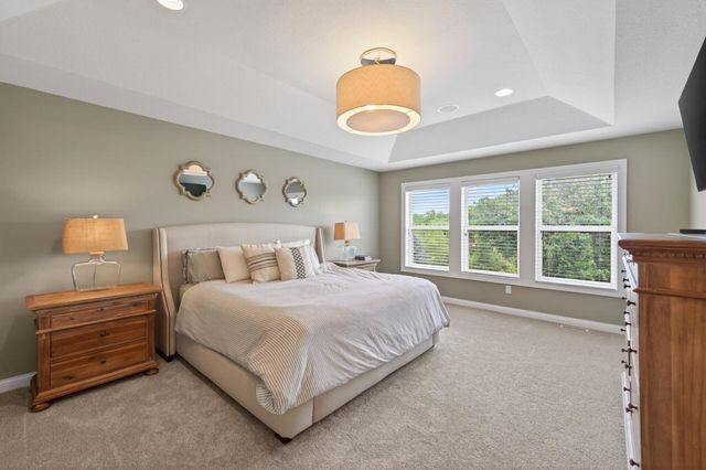 9081 Harrow Way, Eden Prairie, MN 55347