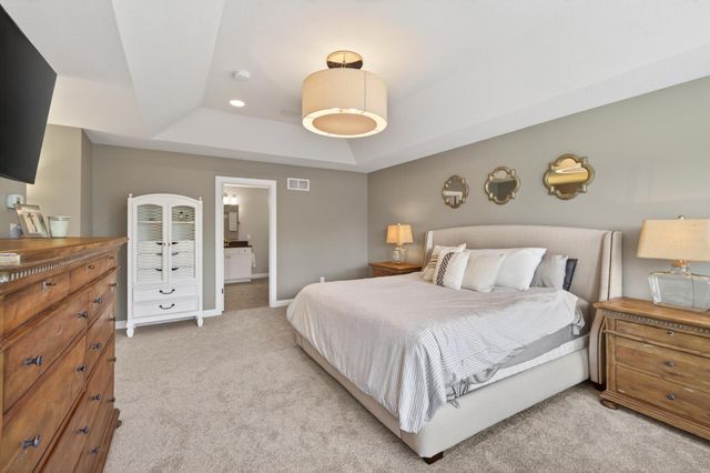9081 Harrow Way, Eden Prairie, MN 55347
