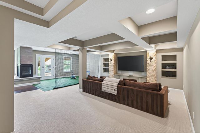 9081 Harrow Way, Eden Prairie, MN 55347