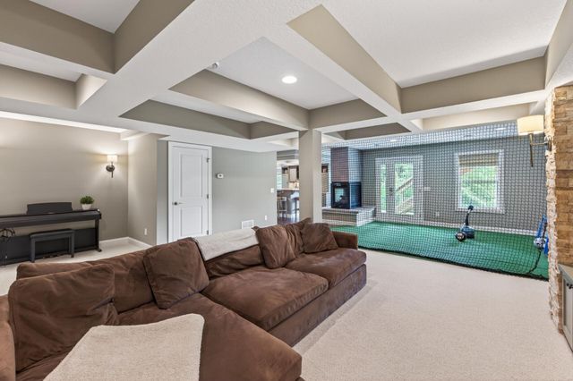 9081 Harrow Way, Eden Prairie, MN 55347