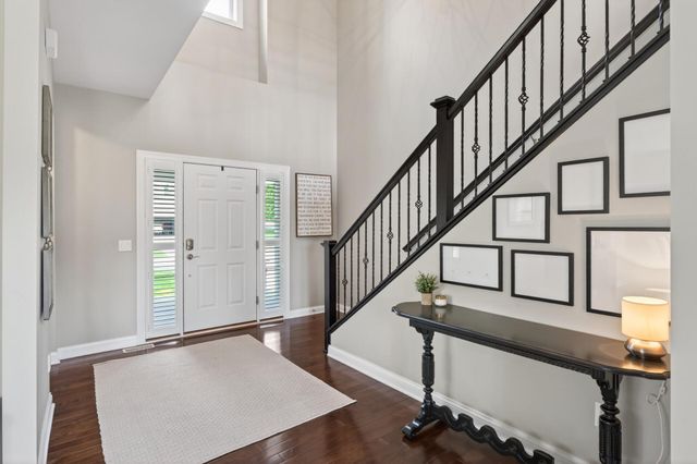 9081 Harrow Way, Eden Prairie, MN 55347