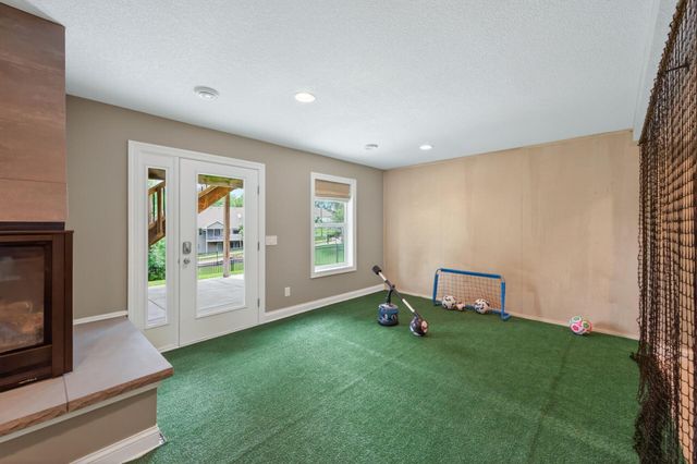 9081 Harrow Way, Eden Prairie, MN 55347