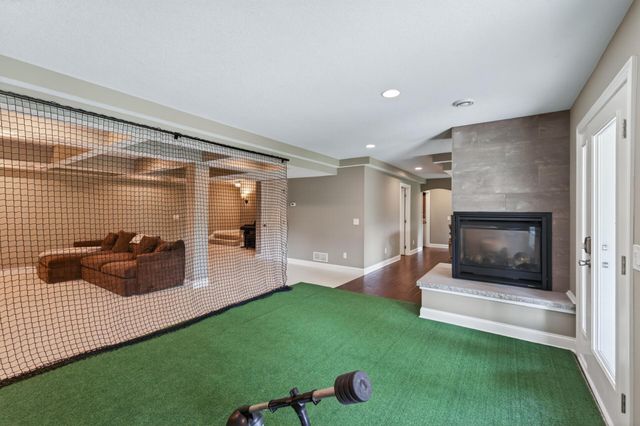 9081 Harrow Way, Eden Prairie, MN 55347