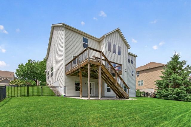 9081 Harrow Way, Eden Prairie, MN 55347
