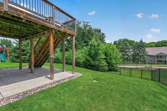 9081 Harrow Way, Eden Prairie, MN 55347