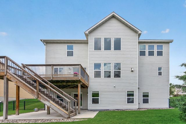 9081 Harrow Way, Eden Prairie, MN 55347