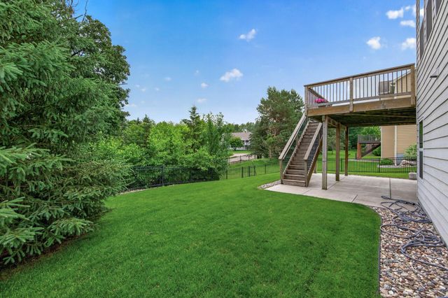9081 Harrow Way, Eden Prairie, MN 55347