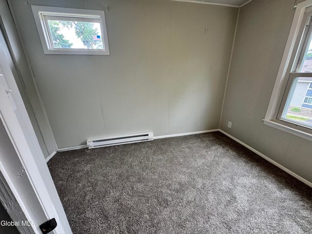 45 6th Street, Waterford, NY 12188