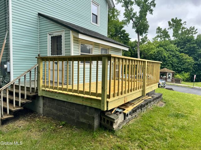 45 6th Street, Waterford, NY 12188