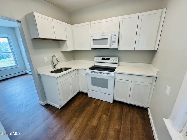 45 6th Street, Waterford, NY 12188