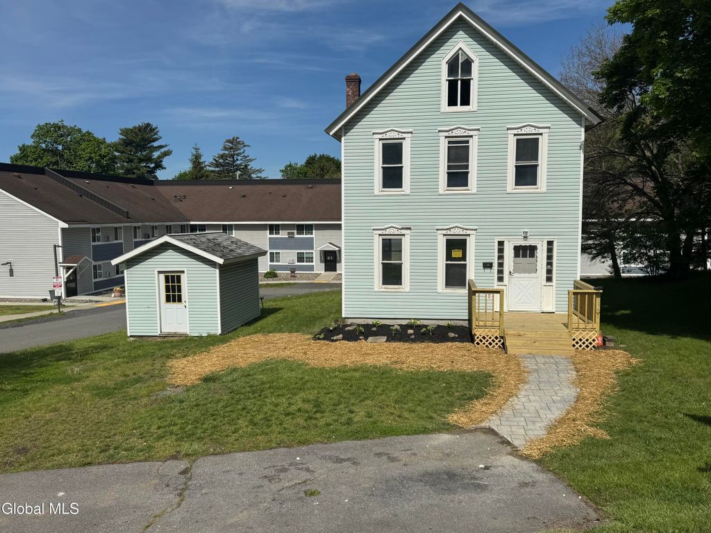 45 6th Street, Waterford, NY 12188
