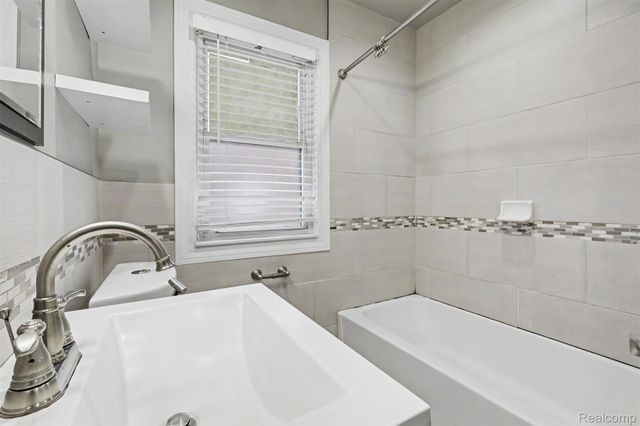 4211 Woodworth Street, Dearborn, MI 48126