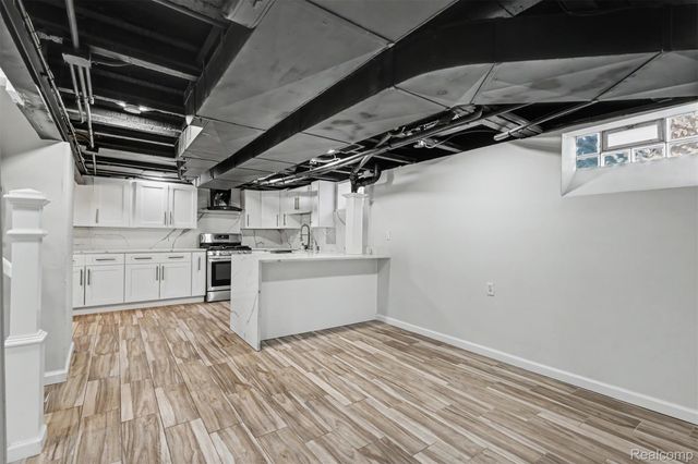 4211 Woodworth Street, Dearborn, MI 48126