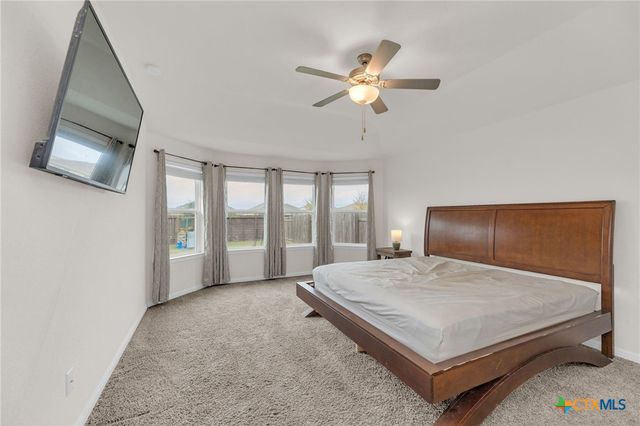 206 Bankside Drive, Hutto, TX 78634