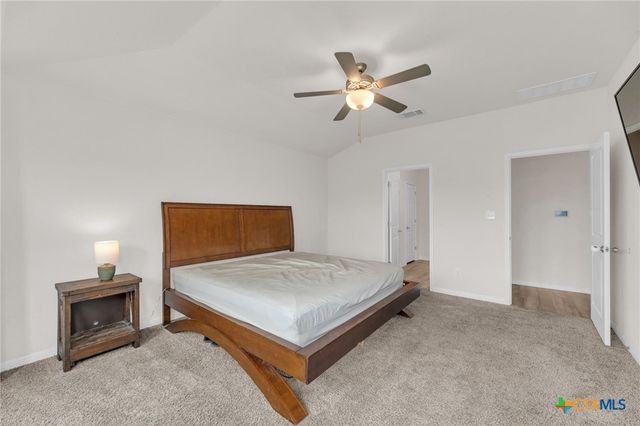 206 Bankside Drive, Hutto, TX 78634