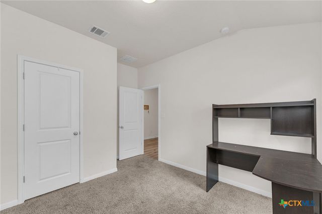 206 Bankside Drive, Hutto, TX 78634