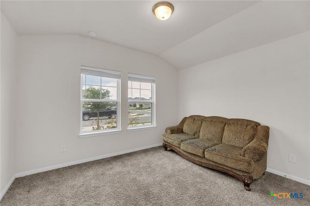 206 Bankside Drive, Hutto, TX 78634