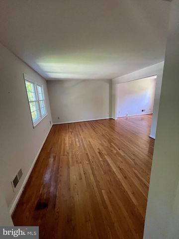 11306 SOWARD DR, Kensington, MD 20895