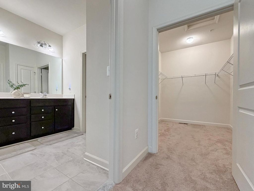 Image 27 of property listing at 306 BUCKEYE CIR, La Plata, MD 20646