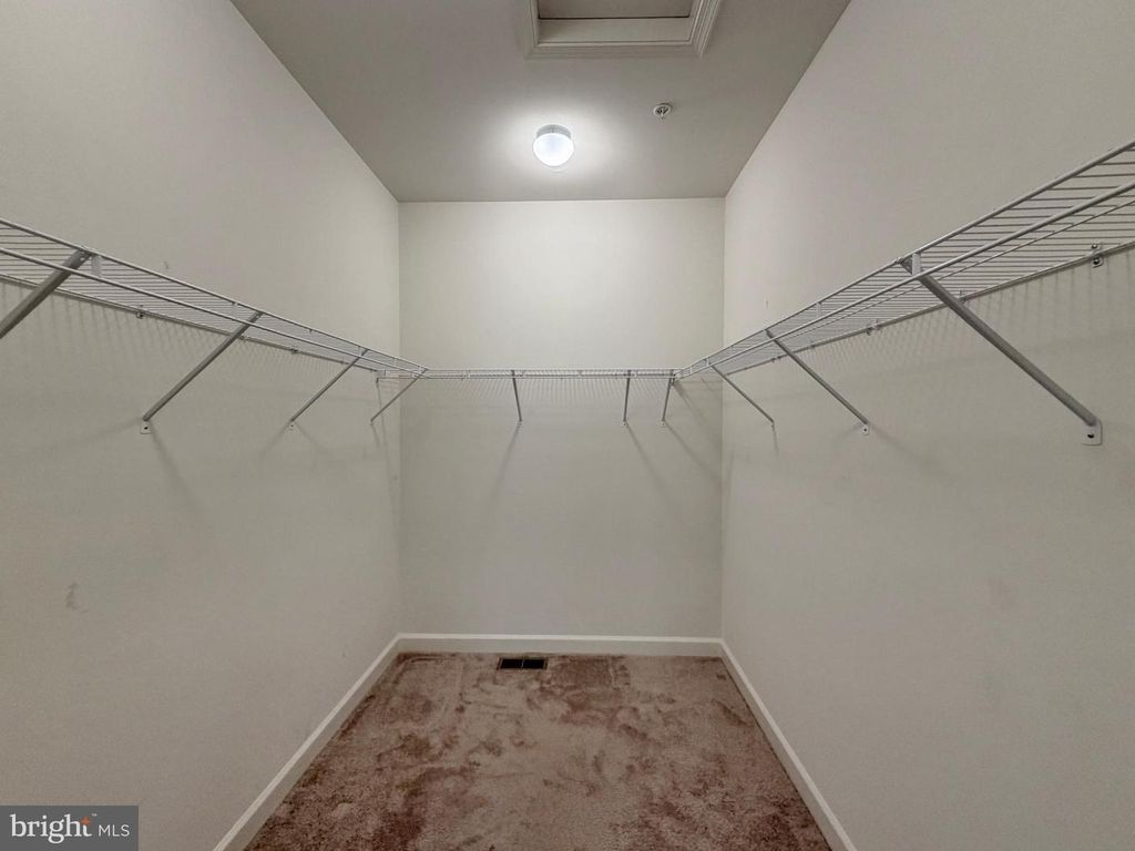 Image 35 of property listing at 306 BUCKEYE CIR, La Plata, MD 20646