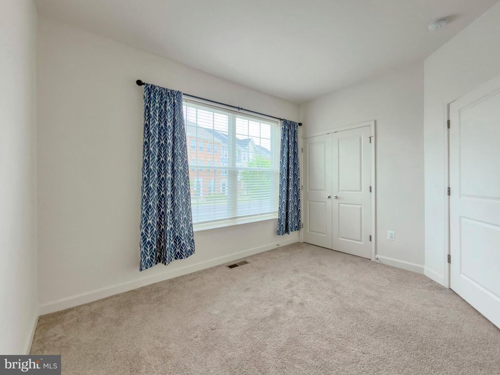 Image 38 of property listing at 306 BUCKEYE CIR, La Plata, MD 20646
