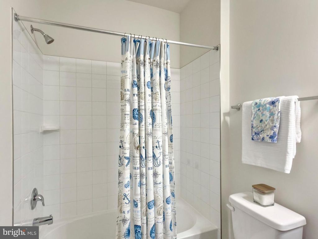 Image 41 of property listing at 306 BUCKEYE CIR, La Plata, MD 20646