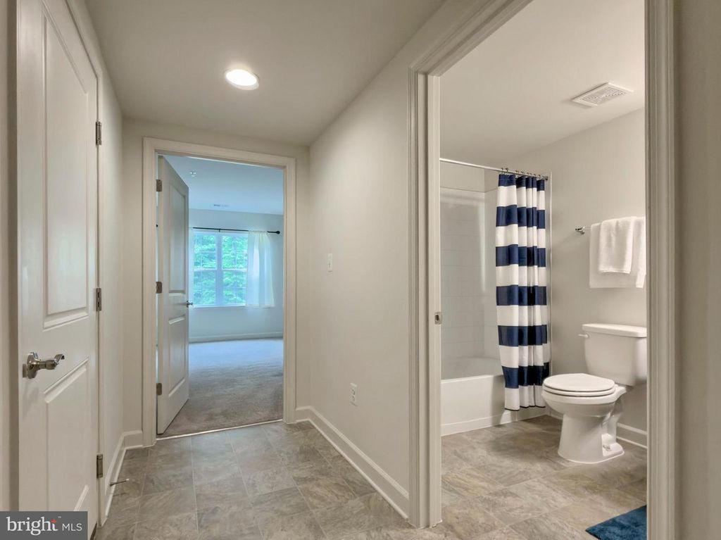 Image 49 of property listing at 306 BUCKEYE CIR, La Plata, MD 20646