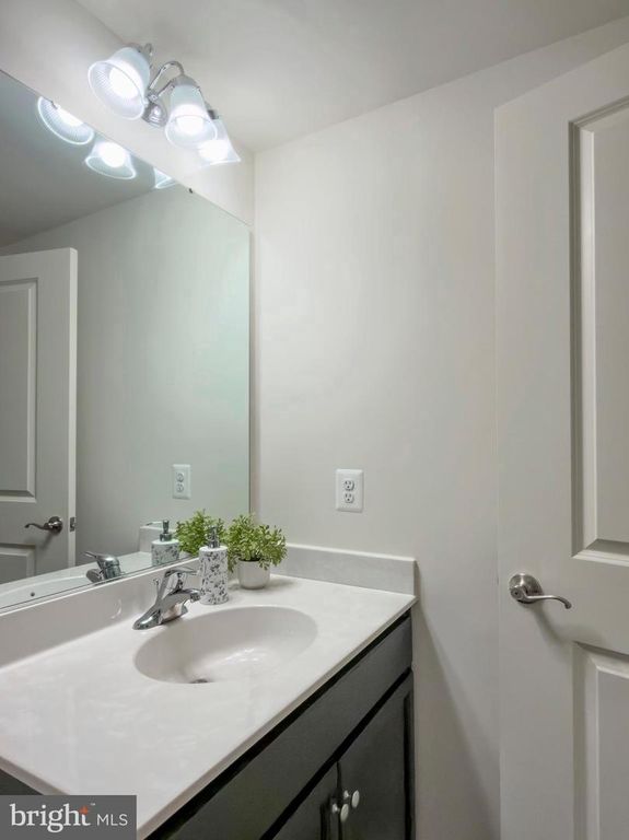 Image 52 of property listing at 306 BUCKEYE CIR, La Plata, MD 20646