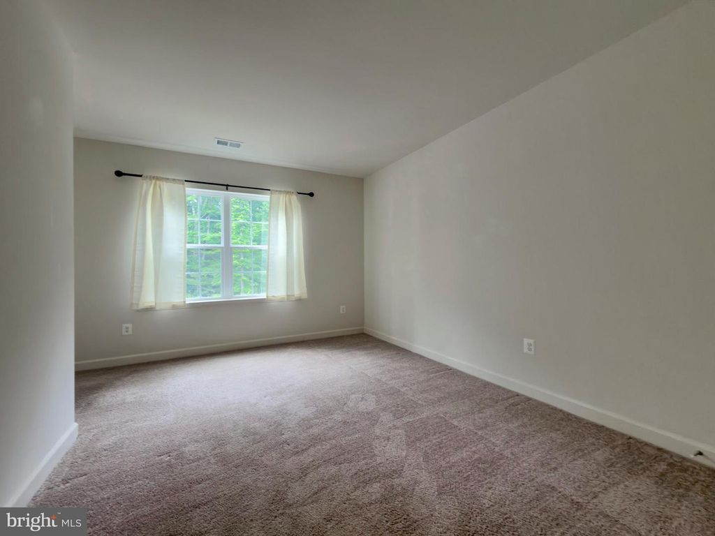 Image 54 of property listing at 306 BUCKEYE CIR, La Plata, MD 20646