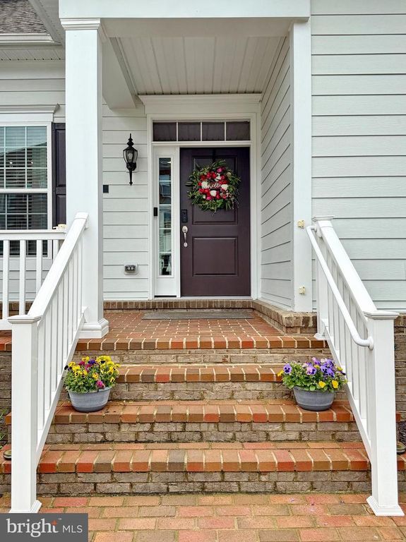 Image 61 of property listing at 306 BUCKEYE CIR, La Plata, MD 20646