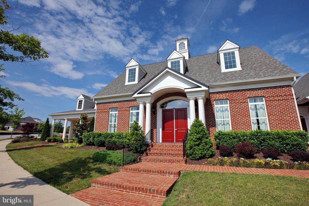 Image 64 of property listing at 306 BUCKEYE CIR, La Plata, MD 20646