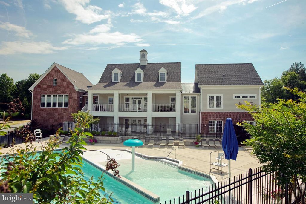 Image 66 of property listing at 306 BUCKEYE CIR, La Plata, MD 20646