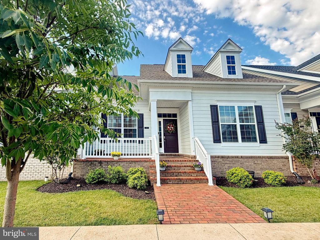 Image 74 of property listing at 306 BUCKEYE CIR, La Plata, MD 20646