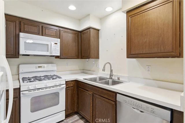 2921 S Fairview Street G, Santa Ana, CA 92704