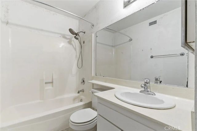2921 S Fairview Street G, Santa Ana, CA 92704