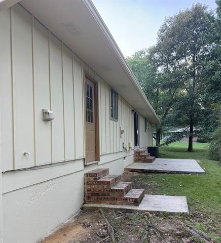 3063 Sasanqua Lane SW, Marietta, GA 30008